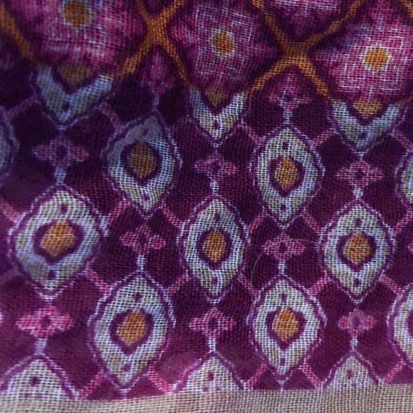 Patterned Infinity Scarf - Picture 3 of 4